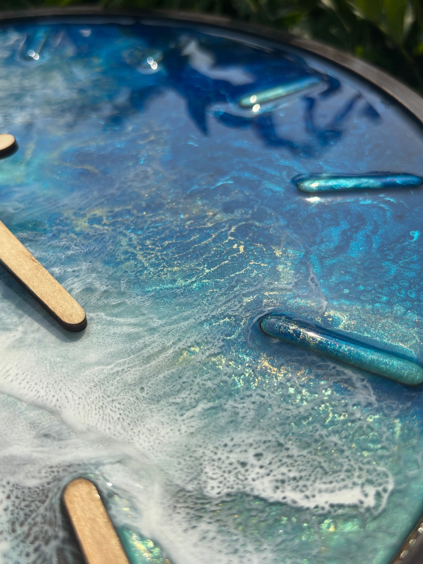 Blue ocean magical round clock