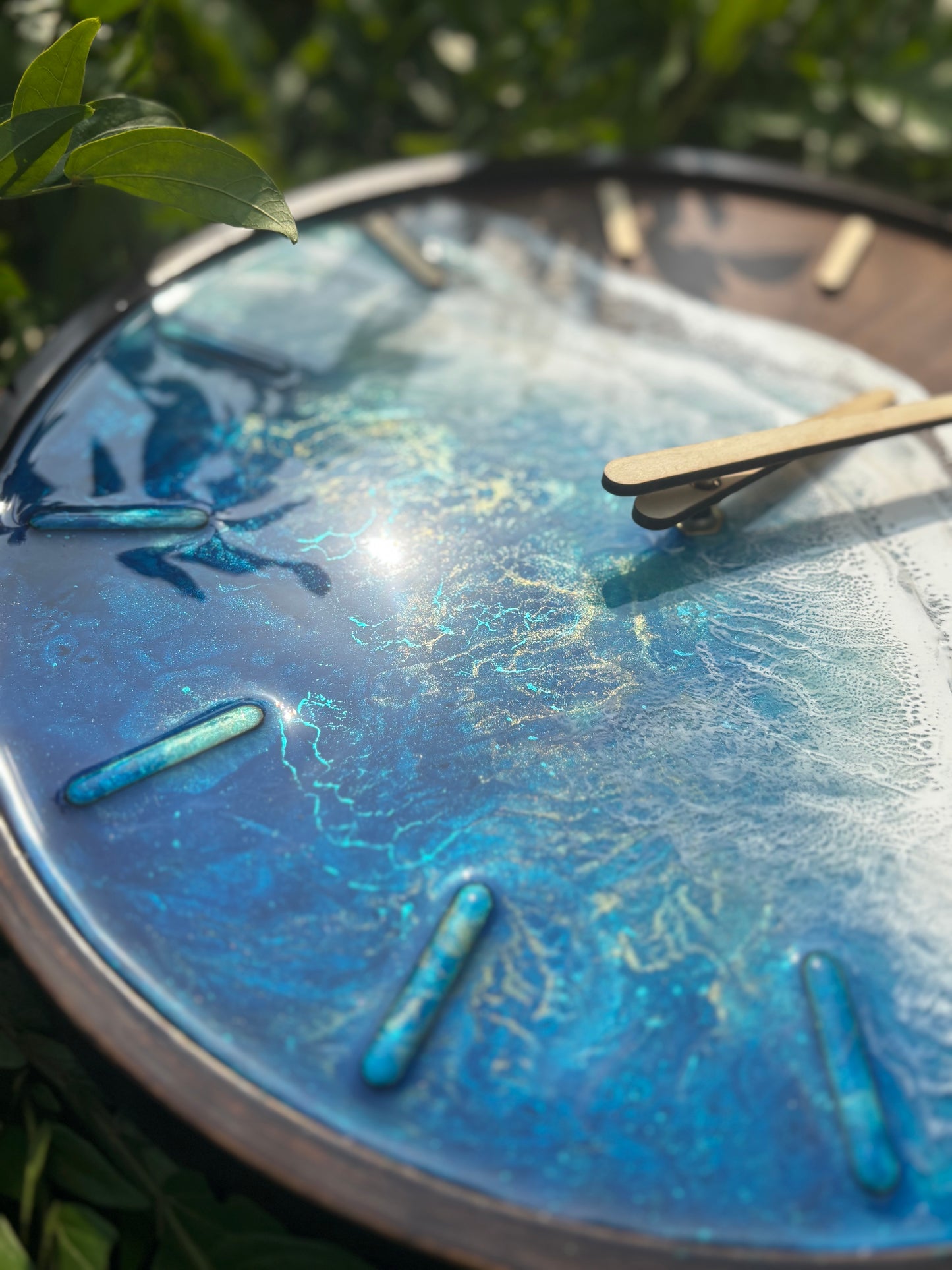 Blue ocean magical round clock